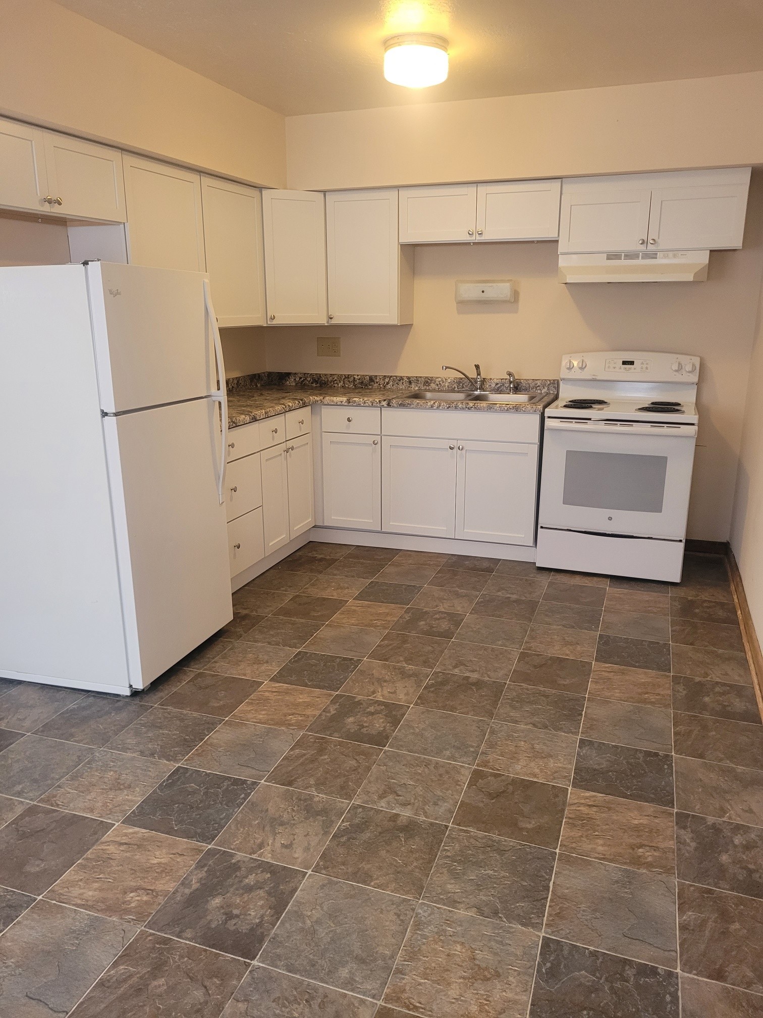 1810 Main Street ONE TIME LISTING - 2