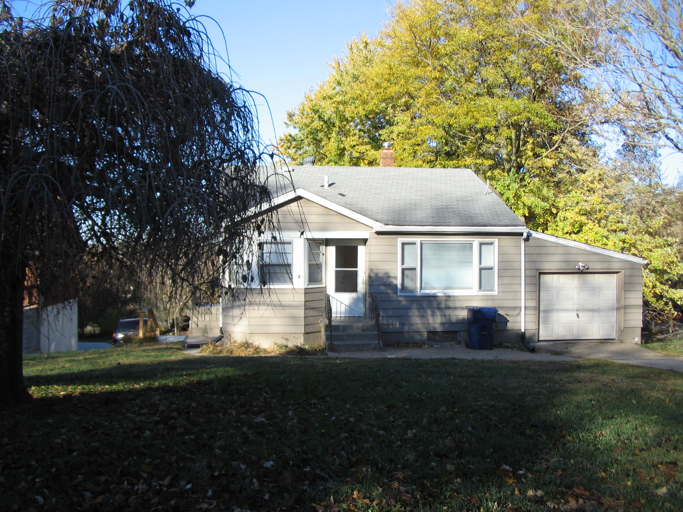 918 Bellevue Boulevard North- ONE TIME LISTING